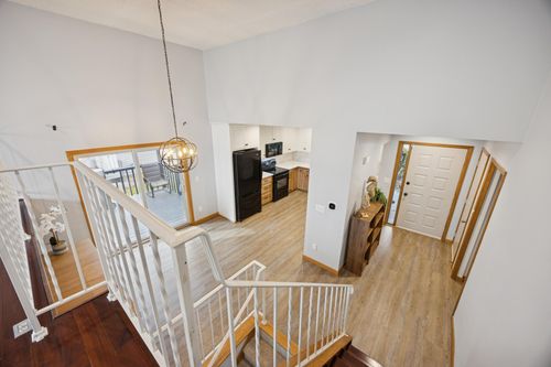 10485 Lee Dr, Eden Prairie, MN, 55347-4813 | Card Image