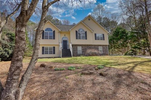1006 English Oak Ln, Winder, GA, 30680-3364 | Card Image