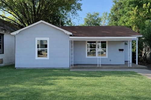 820 W Crawford St, Denison, TX, 75020-4457 | Card Image