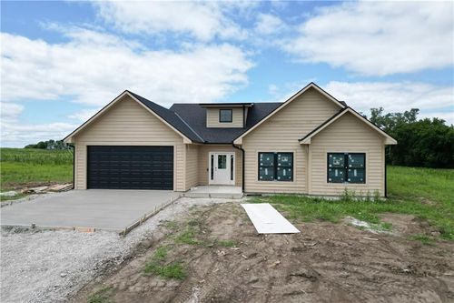 8915 Varner Rd, Odessa, MO, 64076 | Card Image