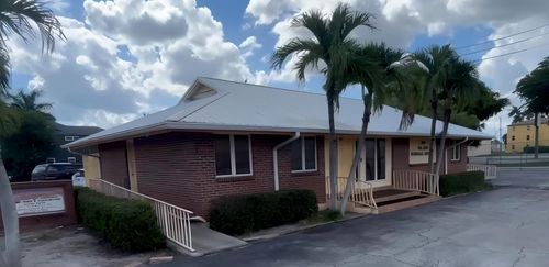 124 Sw 1st St, Belle Glade, FL, 33430-3472 | Card Image