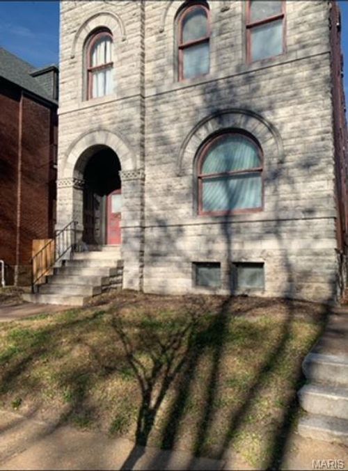 fl-1st-3809 Shenandoah Ave, Saint Louis, MO, 63110-4013 | Card Image