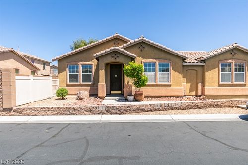 6840 Frances Celia Ave, Las Vegas, NV, 89122-8613 | Card Image