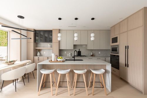 2-475 W 20th Ave, Vancouver, BC, V5Y2C7 | Card Image