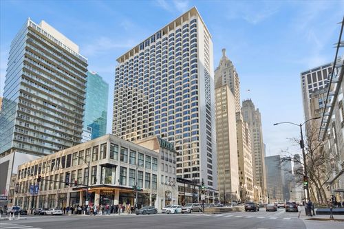 2204-535 N Michigan Ave, Chicago, IL, 60611-3888 | Card Image