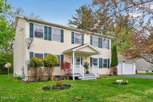 12 Pine Ave, Johnstown, NY, 12095-1111 | Card Image