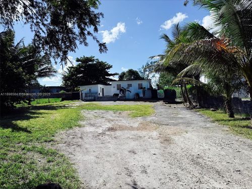 2020 Nw 107th St, Miami, FL, 33167-3815 | Card Image