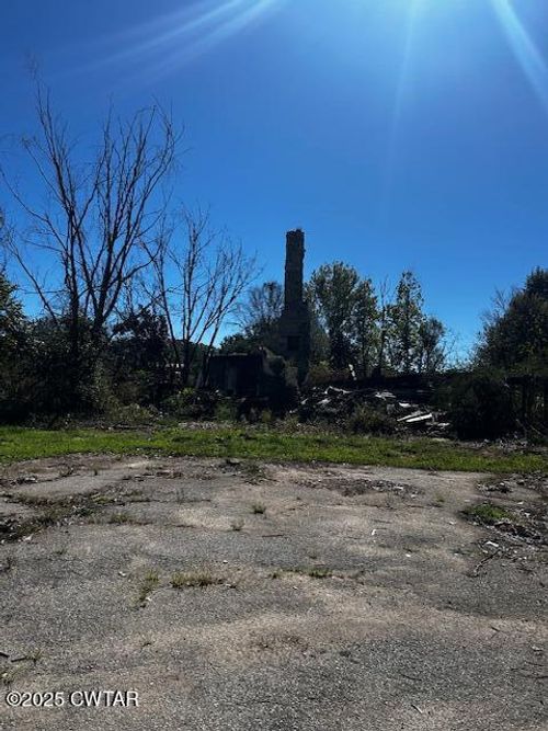 2035 Brown Cemetery Rd, Luray, TN, 38352-1711 | Card Image