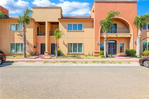 7011 N 3rd St, McAllen, TX, 78504-2285 | Card Image