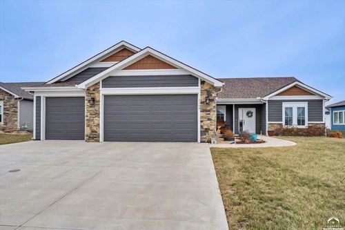 1108 Bluestem Dr, Baldwin City, KS, 66006-4220 | Card Image