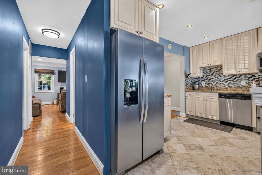 Residential in GAITHERSBURG 3