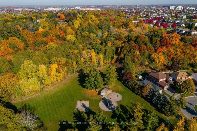 890 Royal Orchard Dr, House other with 4 bedrooms, 4 bathrooms and 4 parking in Oshawa ON | Image 44