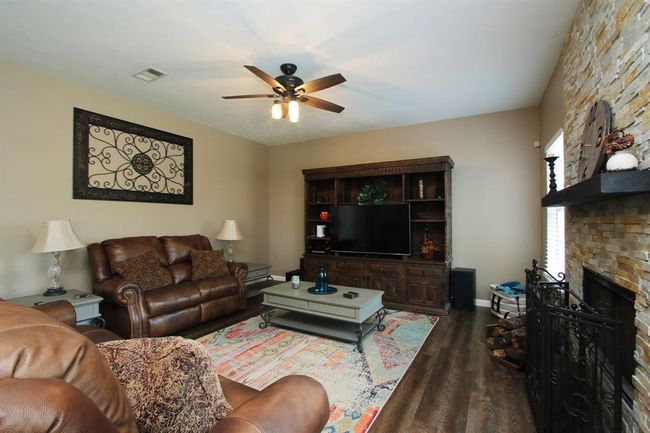 611 Loggers Chase Ct, House other with 4 bedrooms, 3 bathrooms and 2 parking in Spring TX | Image 15
