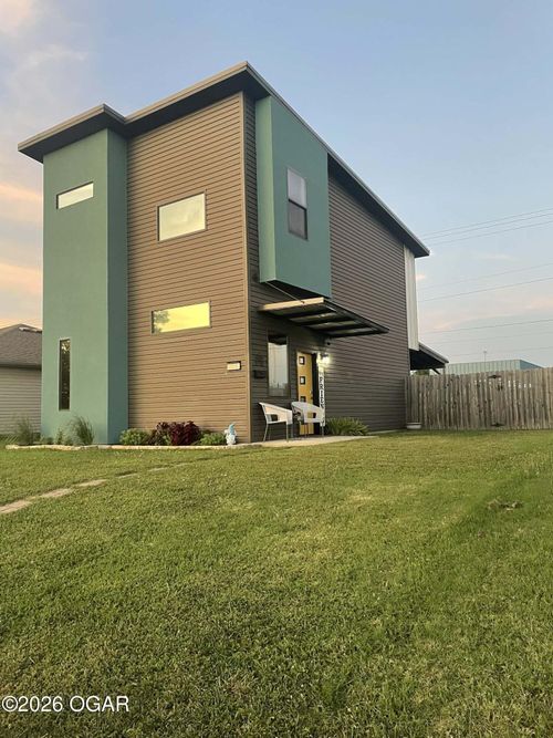 2215 S Joplin, Joplin, MO, 64804 | Card Image