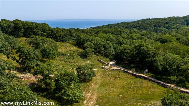 100 Gosnolds Way, House other with 4 bedrooms, 3 bathrooms and null parking in Chilmark MA | Image 40