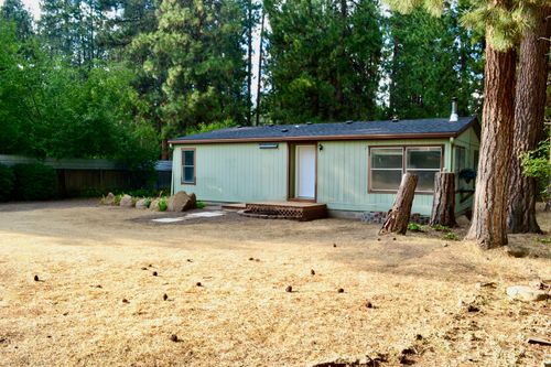 19124 River Woods Dr, Bend, OR, 97702-8998 | Card Image