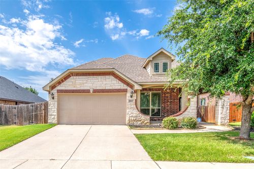 8117 Canyon Dr, Aubrey, TX, 76227-1348 | Card Image