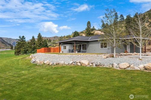 24 Mackenzie Way, Chelan, WA, 98816 | Card Image
