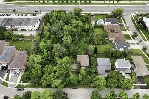 1050 Burnhamthorpe Rd E, Mississauga, ON, L4Y2X6 | Card Image