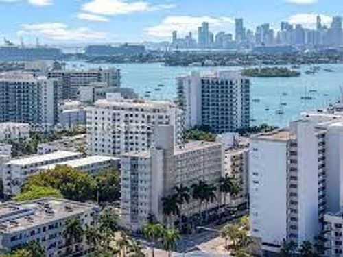 c403-1300 Lincoln Rd, MIAMI BEACH, FL, 33139-2264 | Card Image