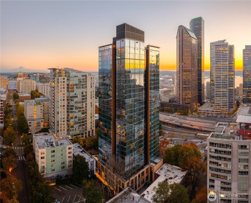 unit-301-800 Columbia St, Seattle, WA, 98104-2484 | Card Image