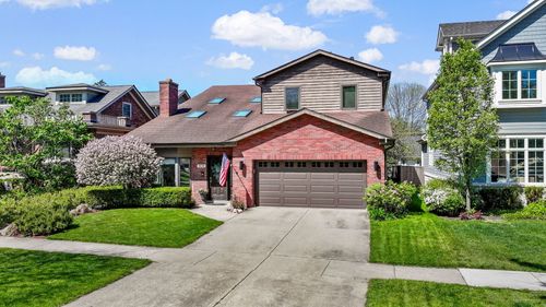 404 Grand Blvd, Park Ridge, IL, 60068-3433 | Card Image