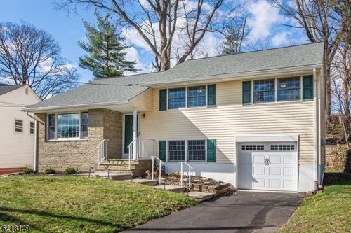 25 Continental Ave, Morristown, NJ, 07960-5911 | Card Image