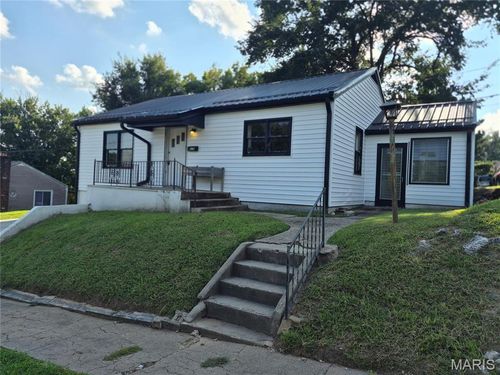 615 N Hawkins Ave, Hannibal, MO, 63401-2909 | Card Image