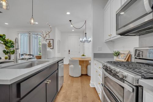 1325 Bloom Ln, Morgan Hill, CA, 95037-9726 | Card Image