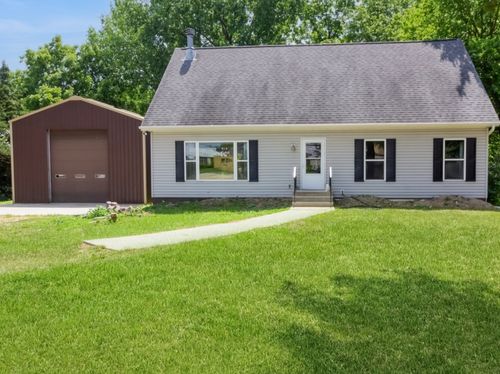 32597 Genoa Rd, Genoa, IL, 60135-8227 | Card Image
