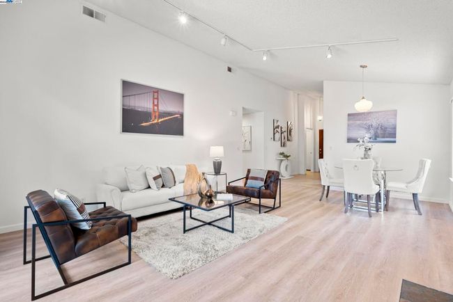 139 Justin Cir, House other with 3 bedrooms, 2 bathrooms and 2 parking in Alameda CA | Image 10