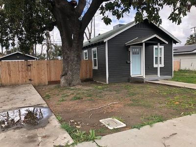 1523 Tucker Street, House other with 2 bedrooms, 0 bathrooms and null parking in Selma CA | Image 2