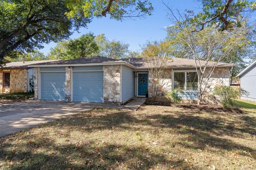7900 Clydesdale Dr, Austin, TX, 78745-6713 | Card Image