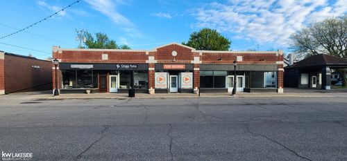 15208 Charlevoix St, Grosse Pointe Park, MI, 48230-1010 | Card Image