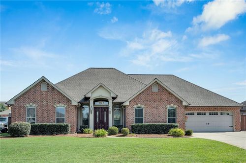 107 Jasmine Ct, Belle Chasse, LA, 70037-1656 | Card Image