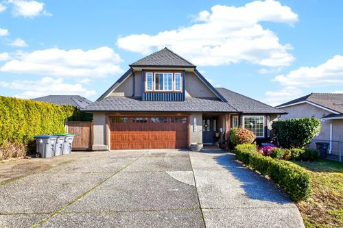 1065 King George Blvd, Surrey, BC, V4A9S7 | Card Image