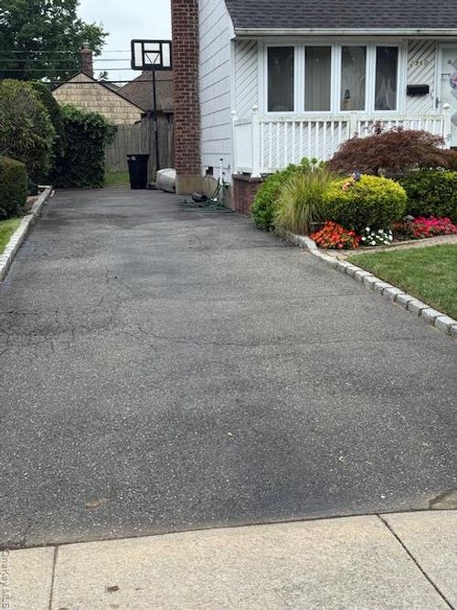 2960 Morgan Dr, Wantagh, NY, 11793-1757 | Card Image