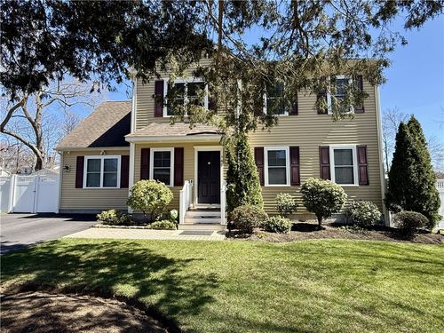 80 Preston Dr, Warwick, RI, 02886-9048 | Card Image