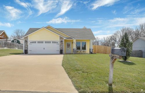 205 Bergsten Ct, Riley, KS, 66531-9612 | Card Image