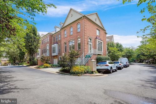 4692 Kirkpatrick Ln, ALEXANDRIA, VA, 22311-4915 | Card Image