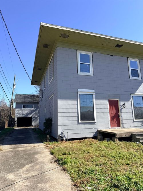 2985 Avenue A, Beaumont, TX, 77701-8334 | Card Image