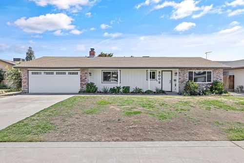 3005 W Mary Ave, Visalia, CA, 93277-6046 | Card Image
