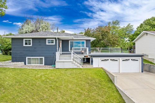 725 32nd Avenue Ne, Great Falls, MT, 59404 | Card Image
