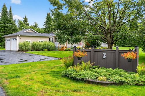 3 Nevis Ridge Dr, Oro Medonte, ON, L0L1T0 | Card Image