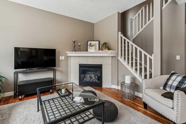 67 Tremblant Way Sw, Home with 3 bedrooms, 2 bathrooms and 2 parking in Calgary AB | Image 9