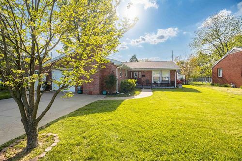 2700 Dartmouth Dr, Owensboro, KY, 42301 | Card Image