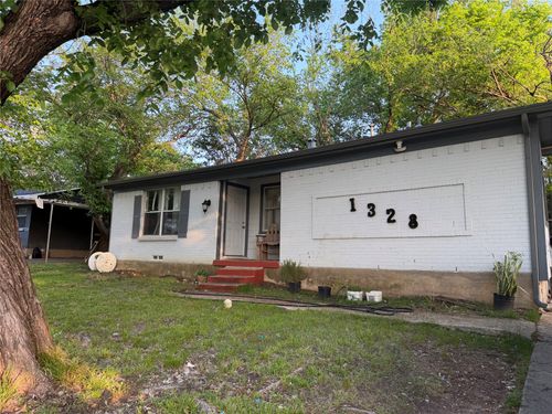 1328 Woodcrest Dr, Mesquite, TX, 75149-6329 | Card Image