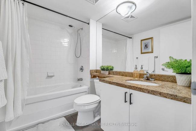 1701 - 231 Fort York Blvd, Condo with 2 bedrooms, 1 bathrooms and 1 parking in Toronto ON | Image 24