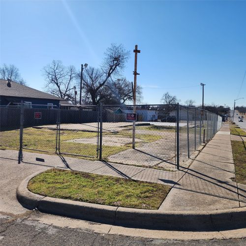 2007 Evans Ave, Fort Worth, TX, 76104-6008 | Card Image