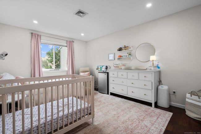 APT-5 - 92 Lafayette St, Condo with 2 bedrooms, 2 bathrooms and 2 parking in Stamford CT | Image 23